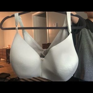 Cacique lightly lined Balconette. White. 46 DDD.